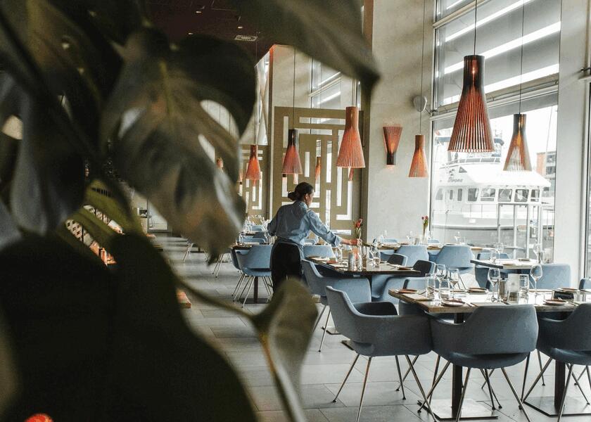 How to Create a Logo for Your Restaurant