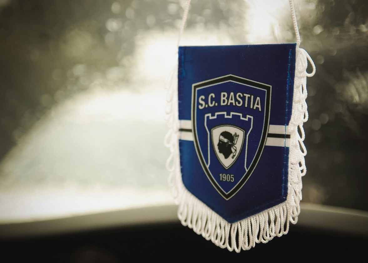 Create a Shield Logo: Some Tips and Examples